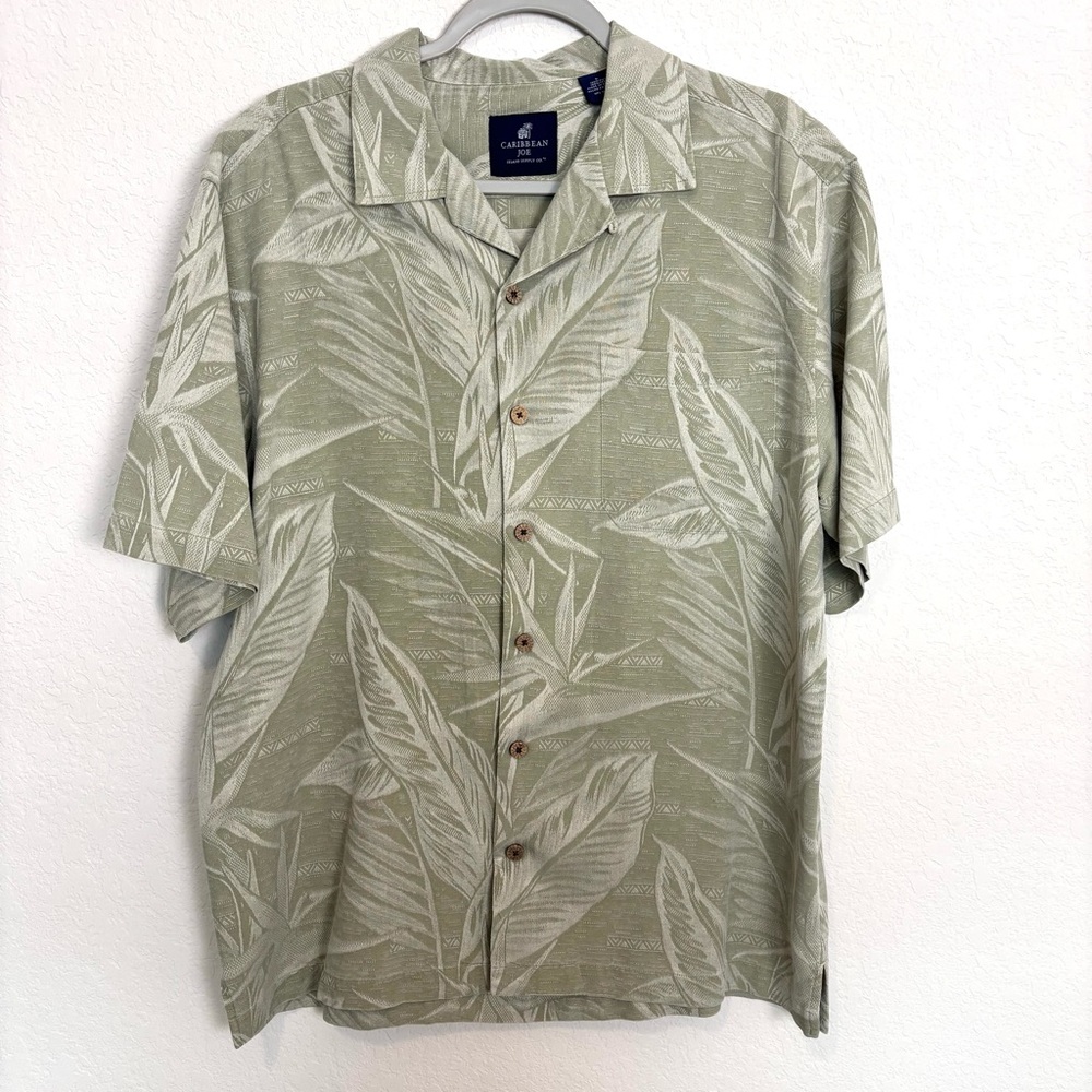 Caribbean Joe Men's Sage Green Leaf Pattern Vacation Silk Shirt Size Large